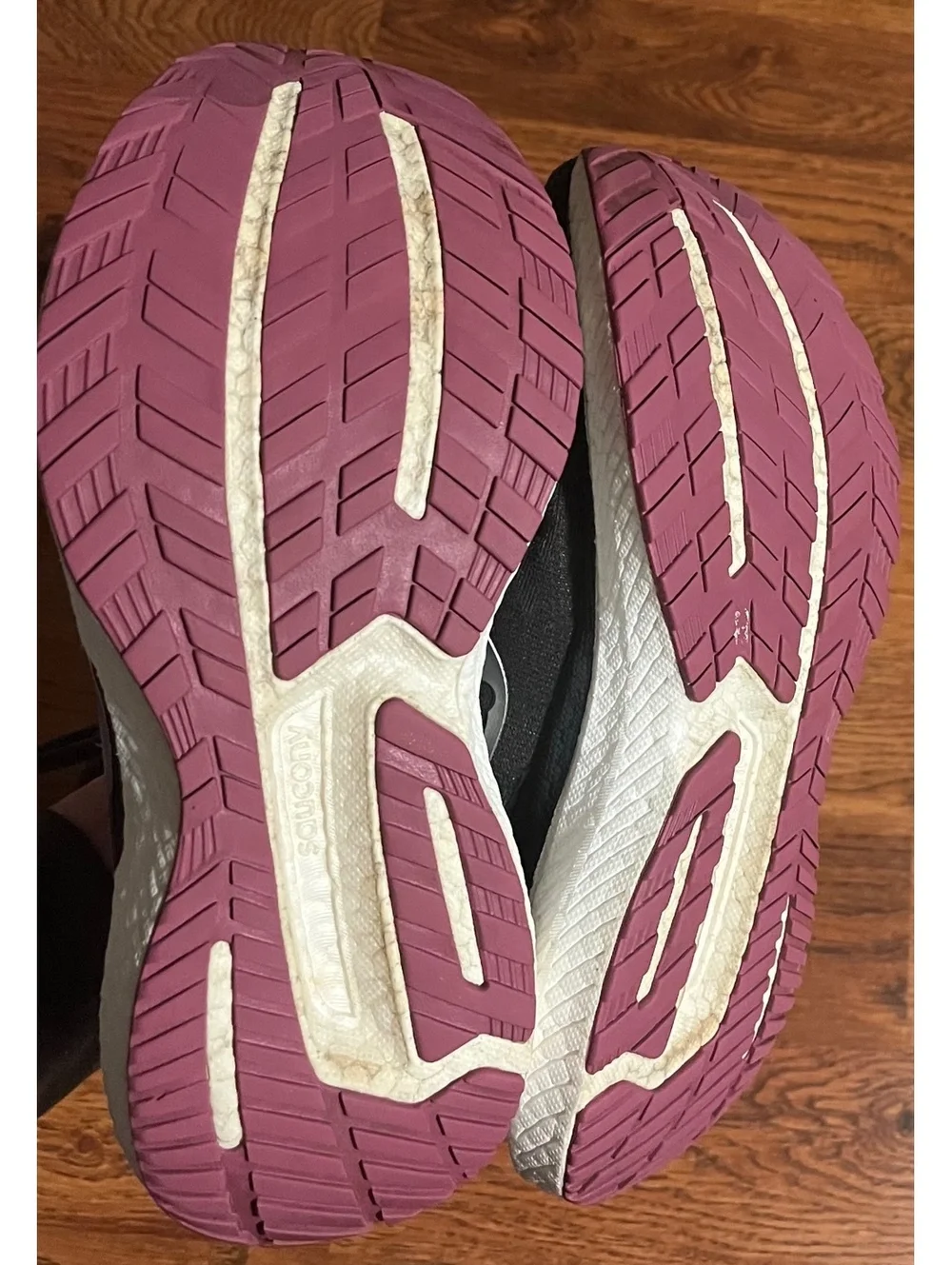 Saucony Triumph 19 Women's Running Shoes Size 8 Black and Fg